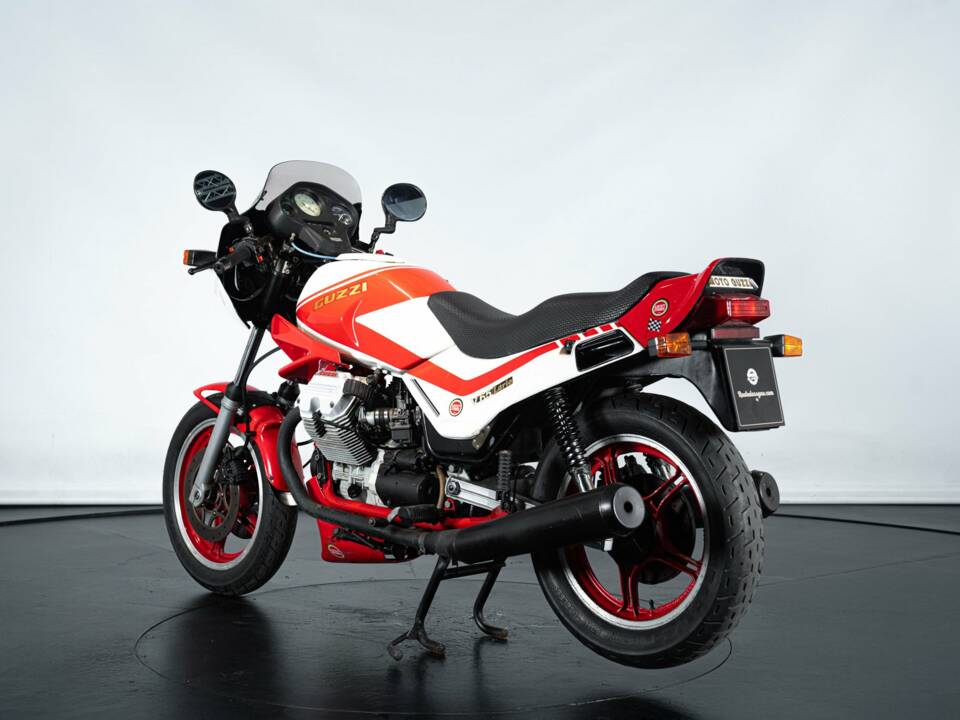 Image 2/33 of Moto Guzzi DUMMY (1990)