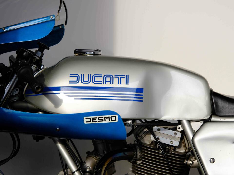 Image 41/54 de Ducati 900 SS (1977)