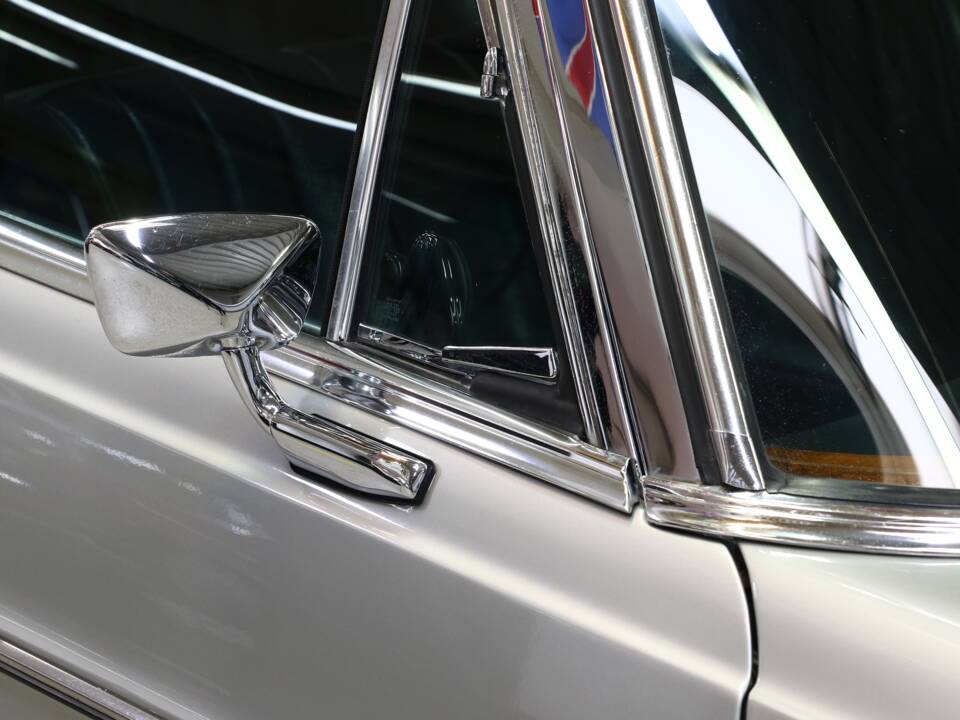 Imagen 30/38 de Mercedes-Benz 300 SEL 3.5 (1970)