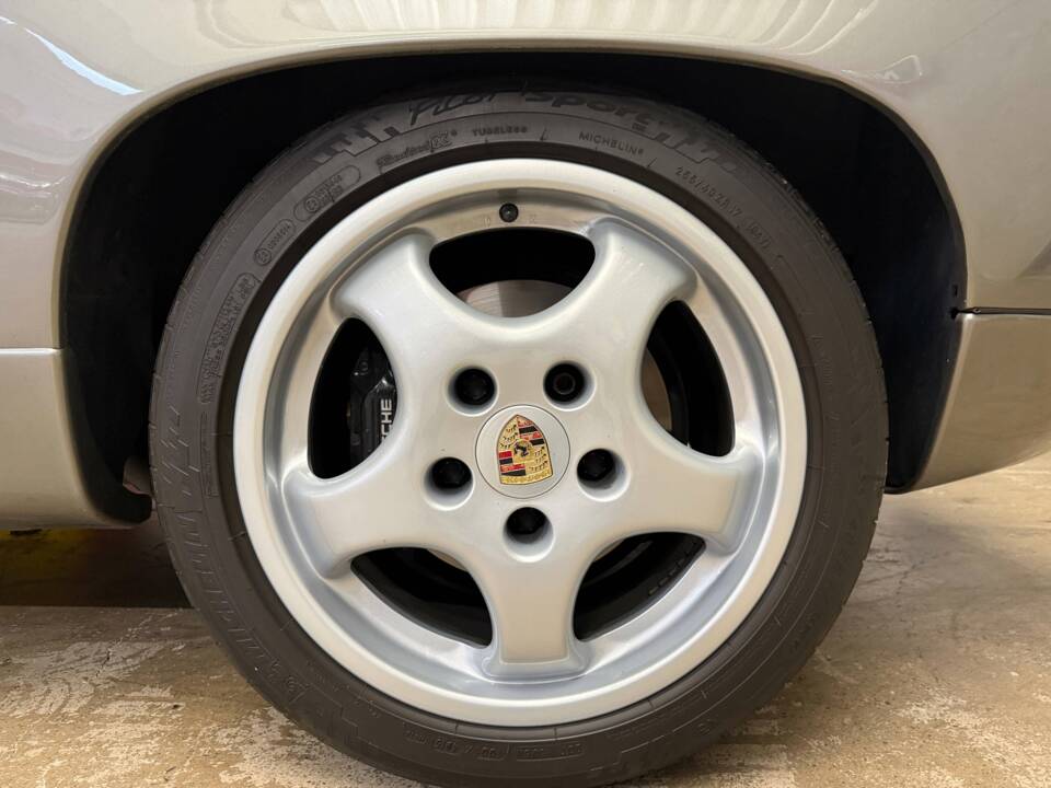 Image 13/19 of Porsche 928 S4 (1990)