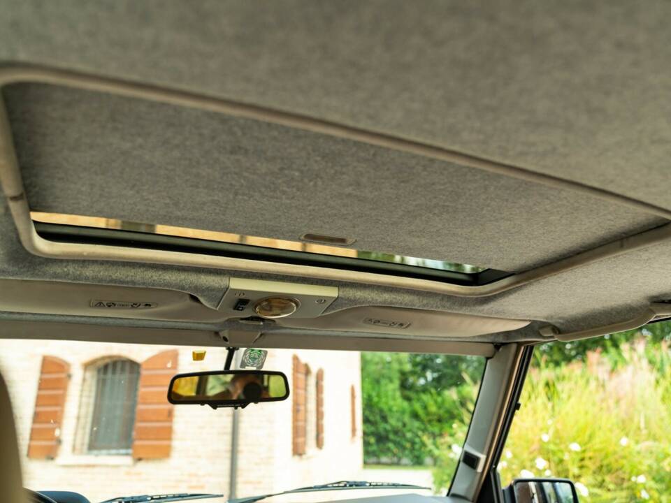 Image 48/50 of Land Rover Range Rover 4.2 LSE (1994)