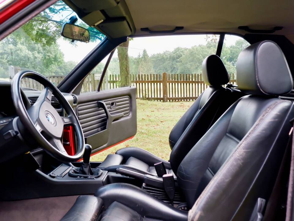 Imagen 13/26 de BMW 318i (1992)