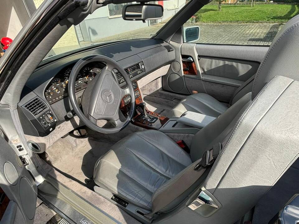 Bild 2/8 von Mercedes-Benz 300 SL-24 (1992)