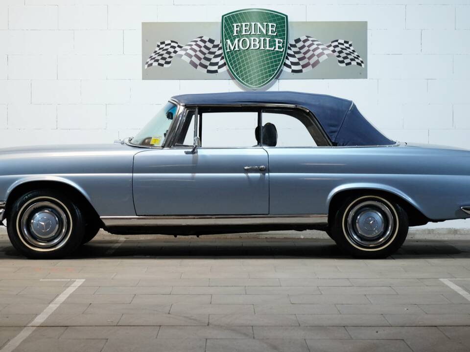 Bild 3/18 von Mercedes-Benz 220 SE b (1963)