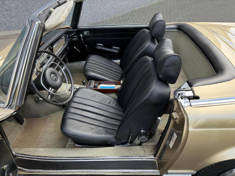 Bild 17/49 von Mercedes-Benz 280 SL (1971)