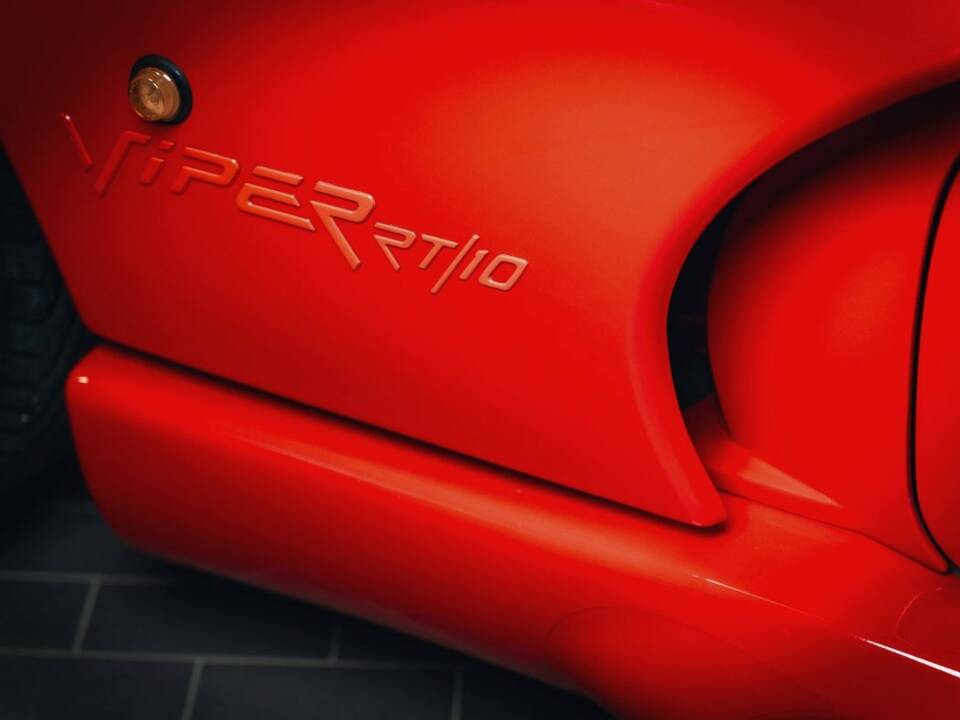 Image 15/15 of Dodge Viper RT/10 (1994)