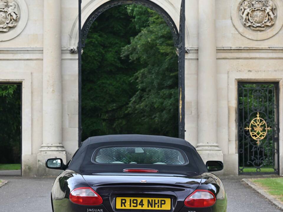 Afbeelding 28/50 van Jaguar XKR (1998)