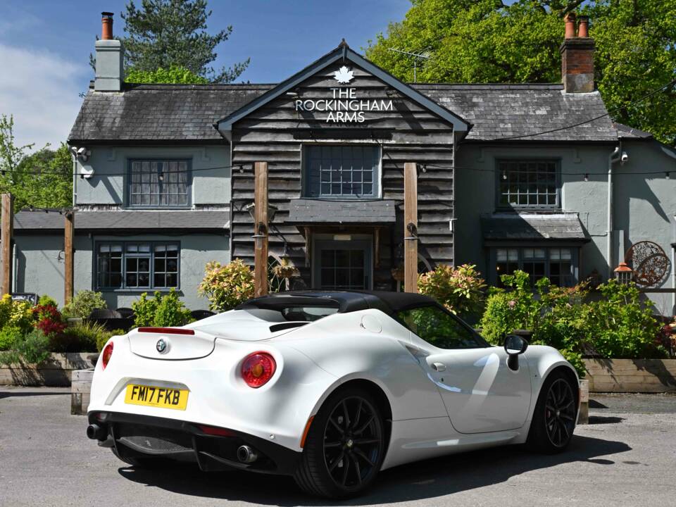 Image 47/50 of Alfa Romeo 4C Spider (2017)