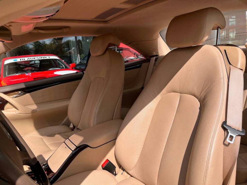 Bild 12/19 von Mercedes-Benz CL 500 (1999)