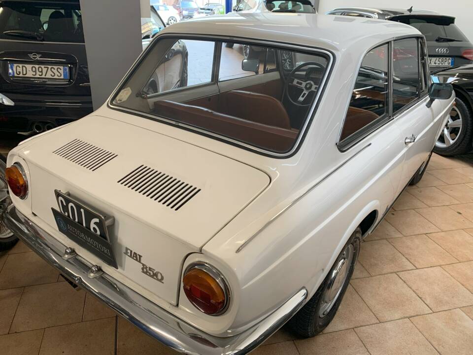Imagen 10/13 de FIAT 850 Coupe (1965)