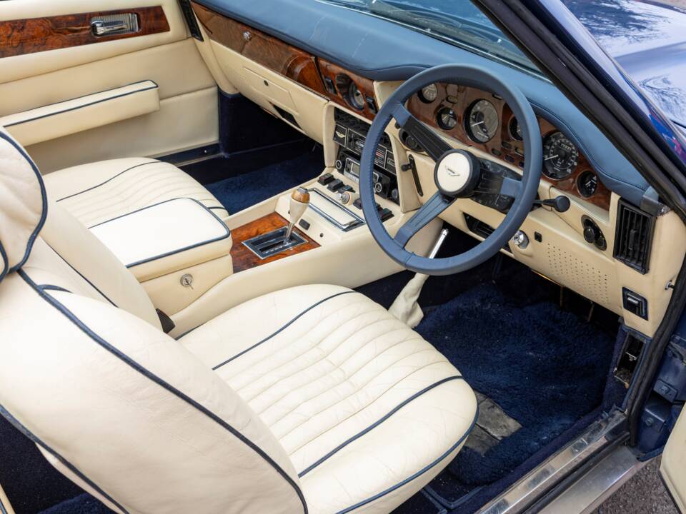 Bild 4/29 von Aston Martin V8 Volante (1980)