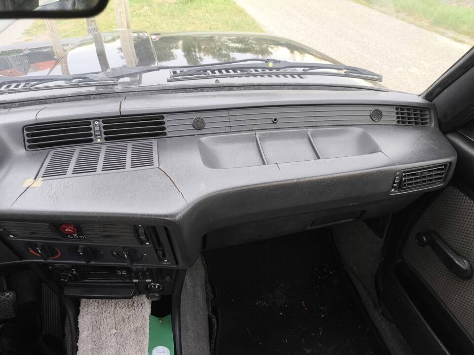 Image 10/22 of BMW 323i (1982)