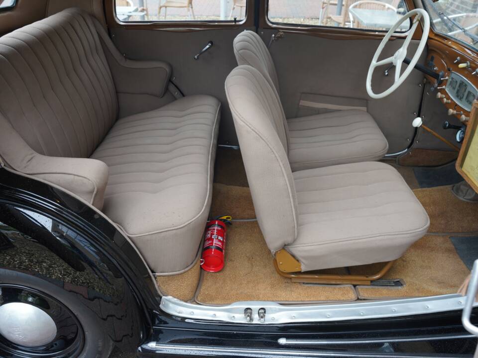 Image 39/50 of FIAT 1100 B (1947)