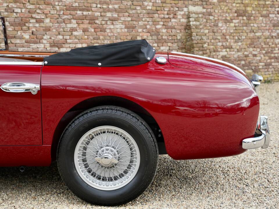 Immagine 13/16 di Aston Martin DB 2/4 Mk II DHC (1955)
