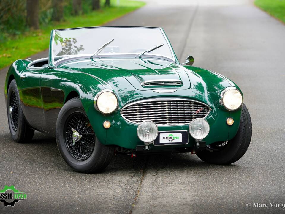 Image 28/59 of Austin-Healey 100&#x2F;6 (BN6) (1958)