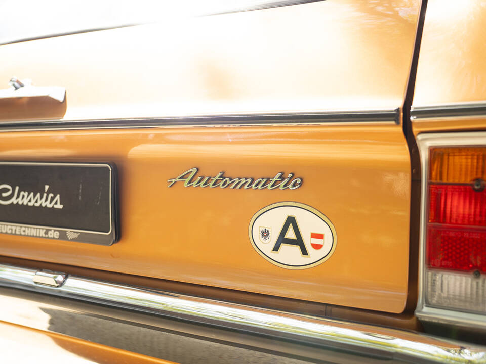 Image 23/57 of Ford Granada Turnier 2,3 (1976)