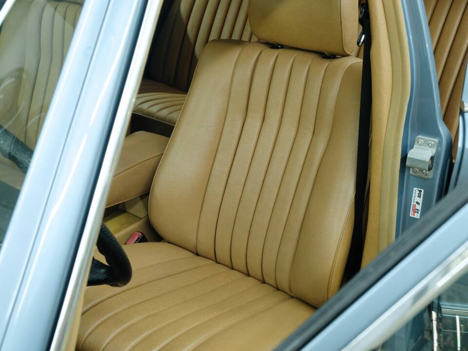 Bild 33/50 von Mercedes-Benz 420 SE (1988)