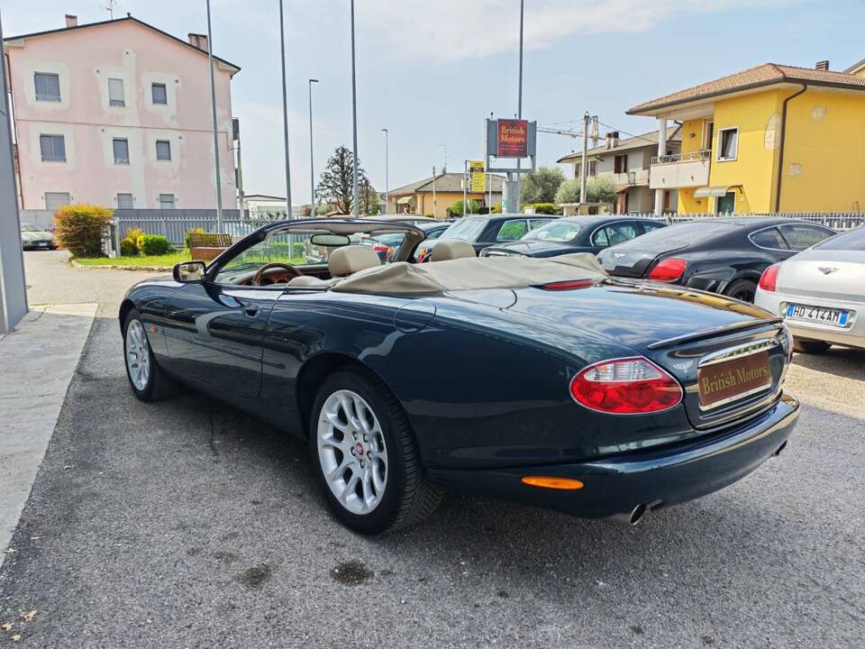 Imagen 3/21 de Jaguar XKR (2001)