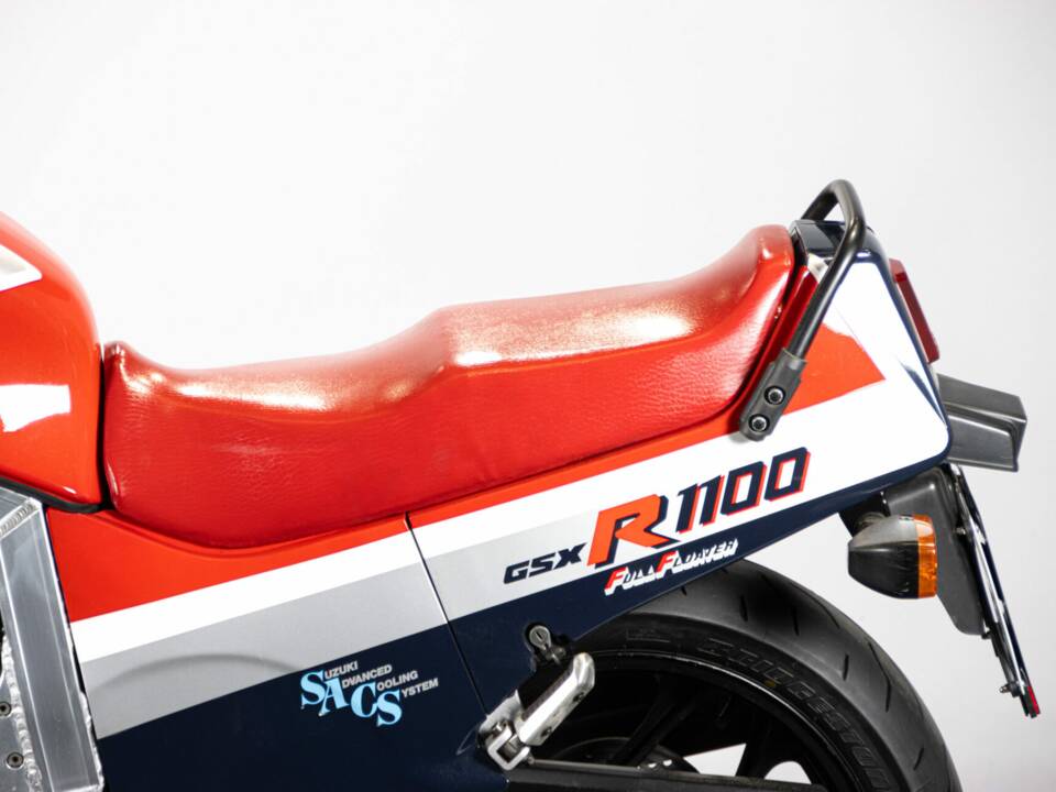 Immagine 23/50 di Suzuki GSX-R 1100 (1986)