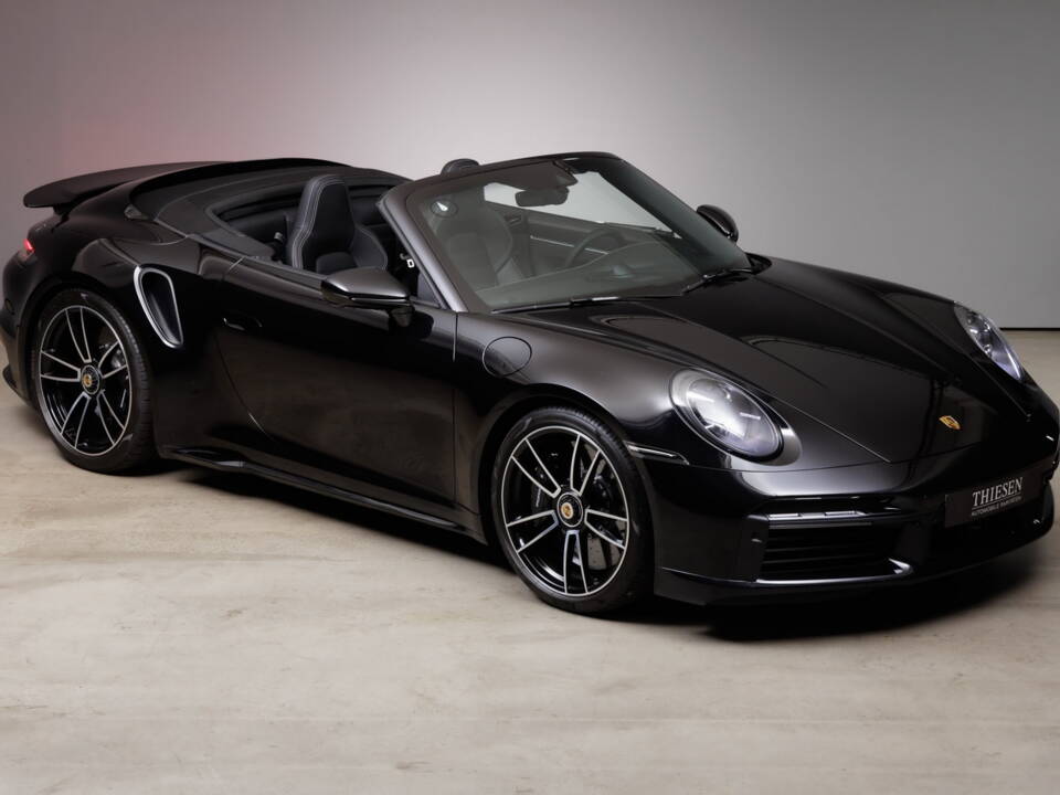 Image 4/37 of Porsche 911 Turbo S (2024)