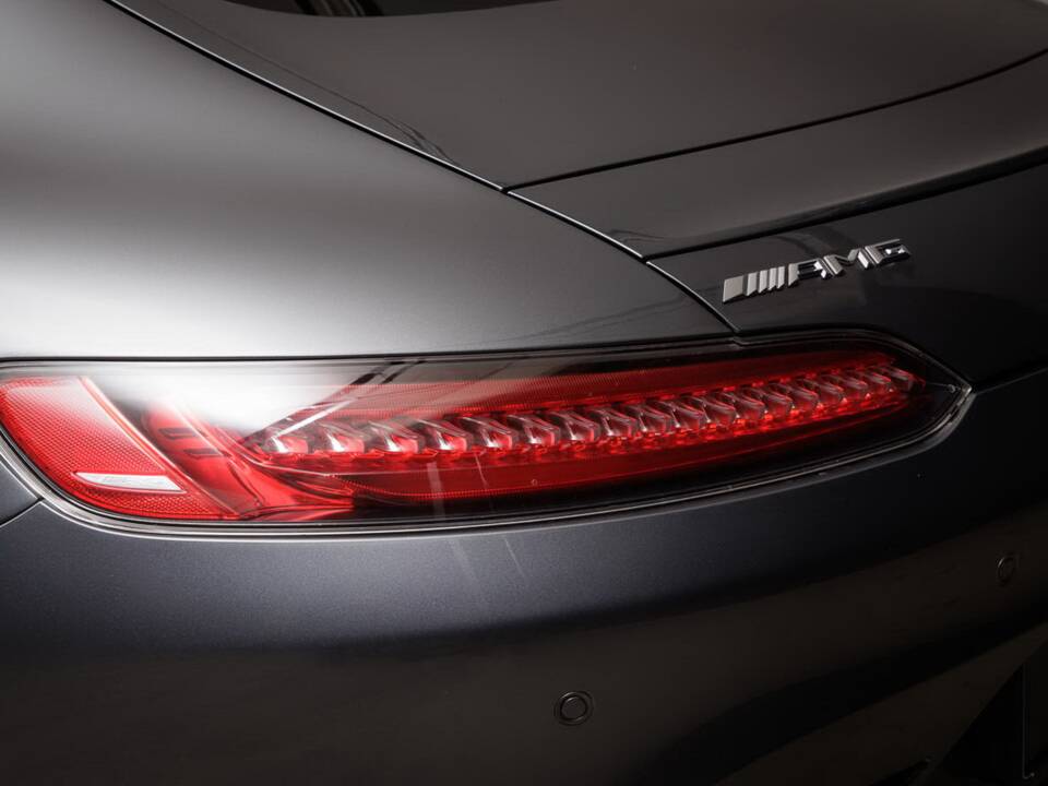 Image 26/29 of Mercedes-AMG GT-S (2015)