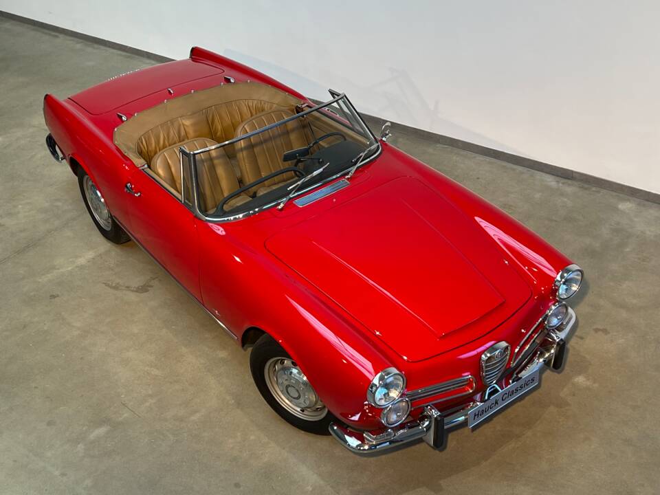 Imagen 11/38 de Alfa Romeo 2600 Spider (1964)