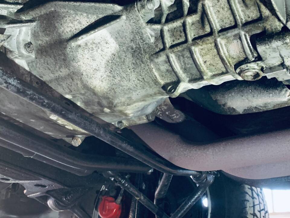 Bild 16/17 von BMW 635 CSi (1984)