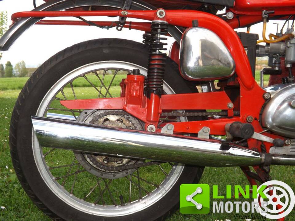 Image 5/10 of MV Agusta DUMMY (1972)