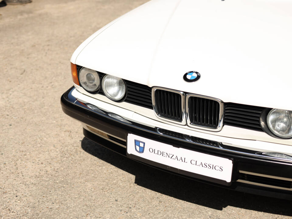 Bild 66/70 von BMW 735i (1991)