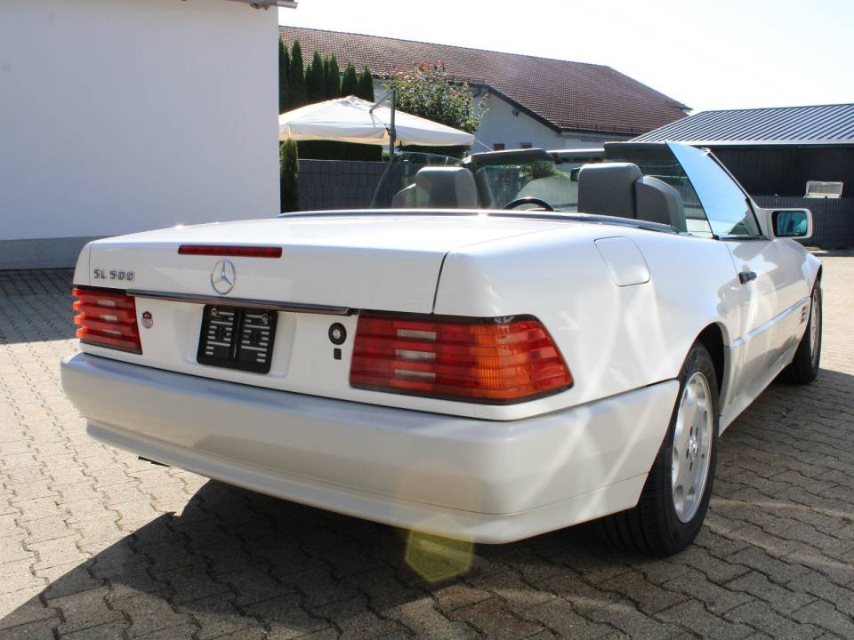 Imagen 4/22 de Mercedes-Benz 500 SL (1993)
