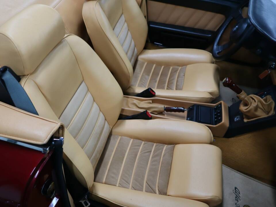 Image 22/58 de Alfa Romeo 2.0 Spider (1992)