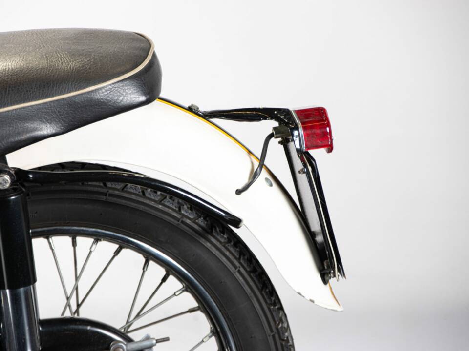 Image 20/50 de Triumph 6T Thunderbird (1958)