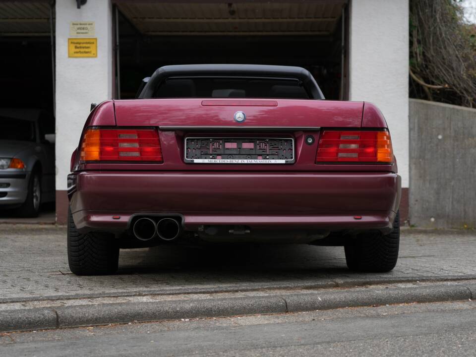 Image 3/95 of Mercedes-Benz 300 SL (1993)