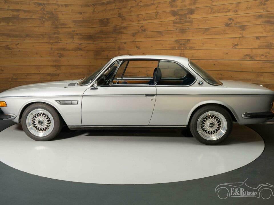 Image 17/19 de BMW 3.0 CS (1971)