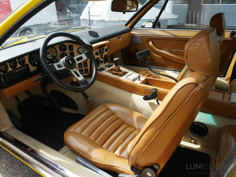 Bild 38/64 von Lamborghini Espada 400 GT (1973)