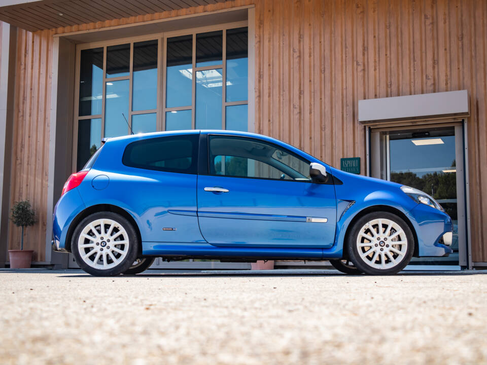 Image 12/40 of Renault Clio Gordini R.S. (2012)