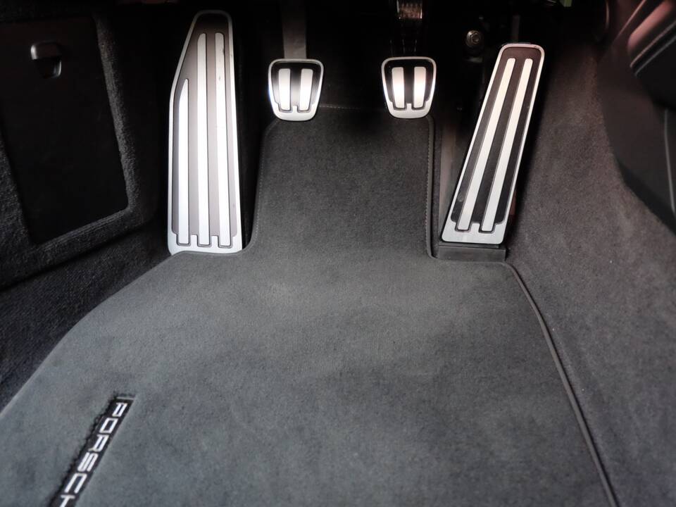 Bild 26/55 von Porsche 911 GT3 Touring (2023)