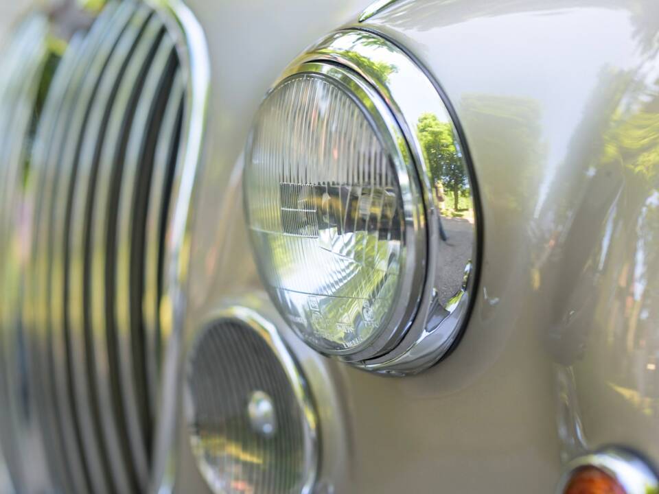 Immagine 54/64 di Jaguar Mk II 3.8 (1961)