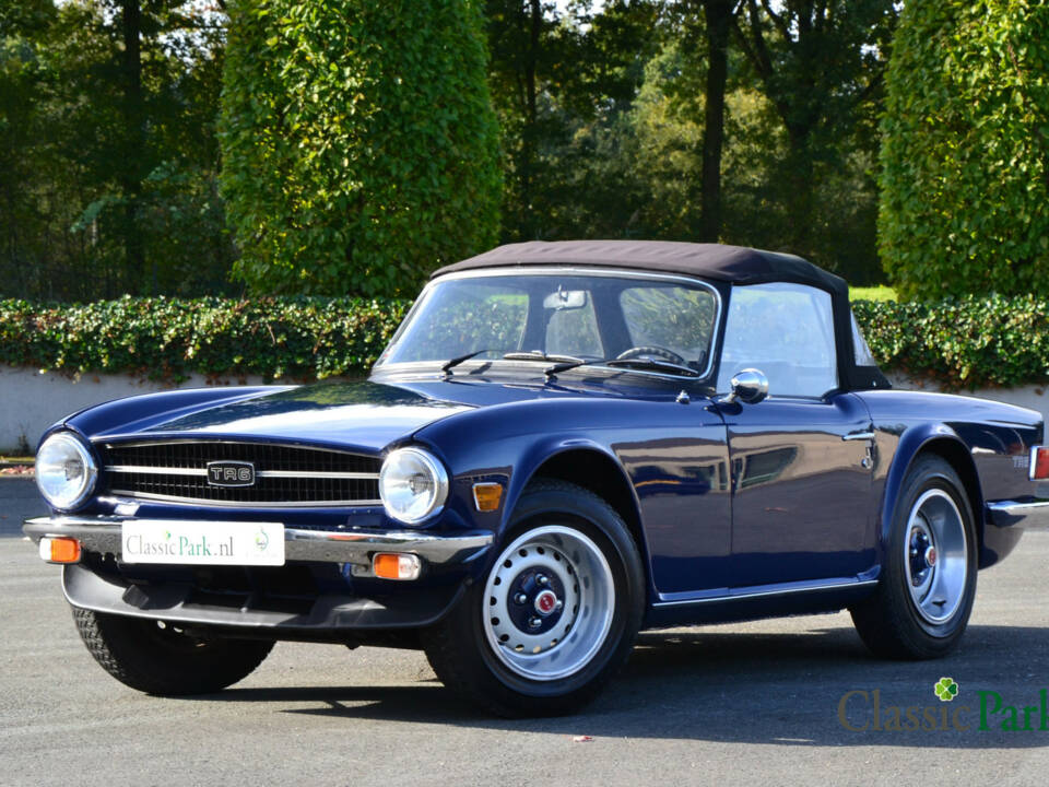 Image 5/50 of Triumph TR 6 (1975)