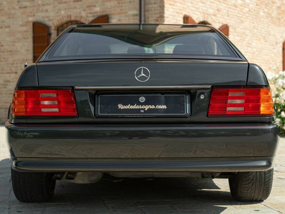 Image 8/50 of Mercedes-Benz 300 SL (1990)