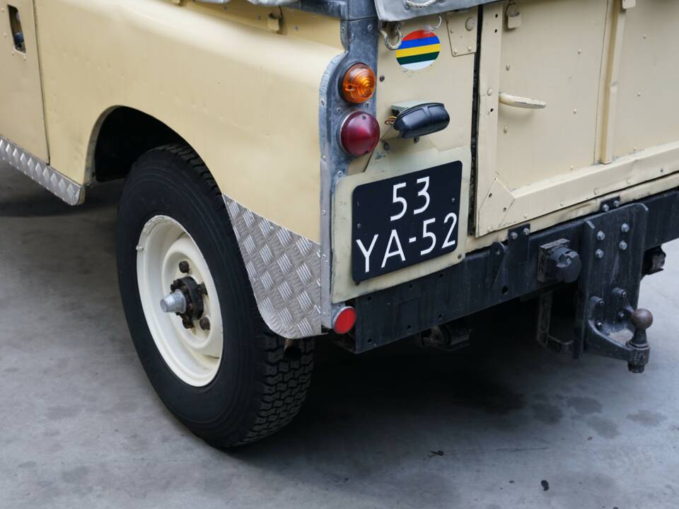 Image 13/50 of Land Rover 88 Lightweight (1973)