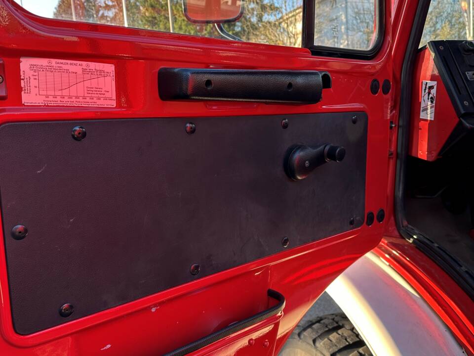 Imagen 9/15 de Mercedes-Benz Unimog U 1300 L (1984)