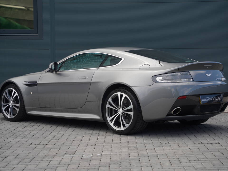 Imagen 2/50 de Aston Martin V12 Vantage (2012)