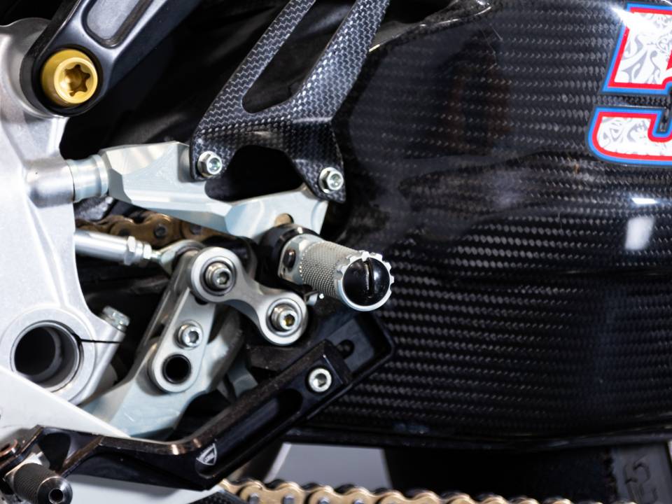 Immagine 33/50 di Ducati DUMMY (2019)