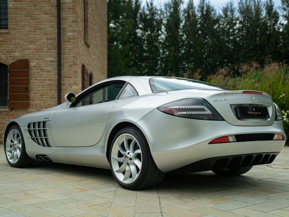 Immagine 16/50 di Mercedes-Benz SLR McLaren (2005)