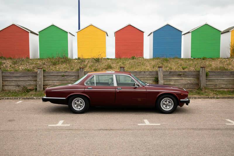 Image 39/50 of Daimler Double Six (1983)