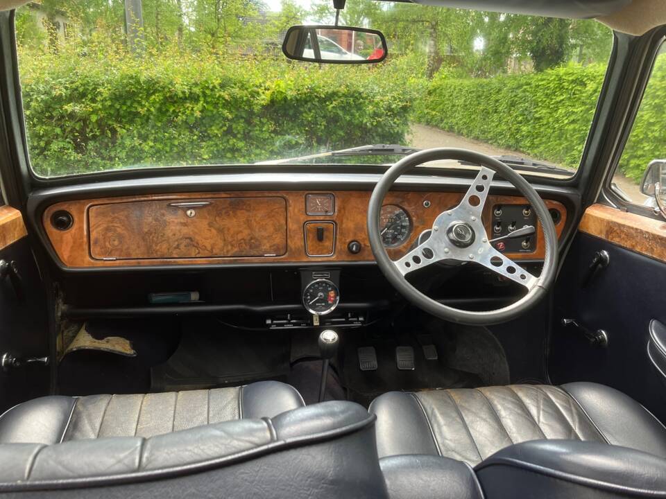 Immagine 33/39 di Vanden Plas 1300 (1972)