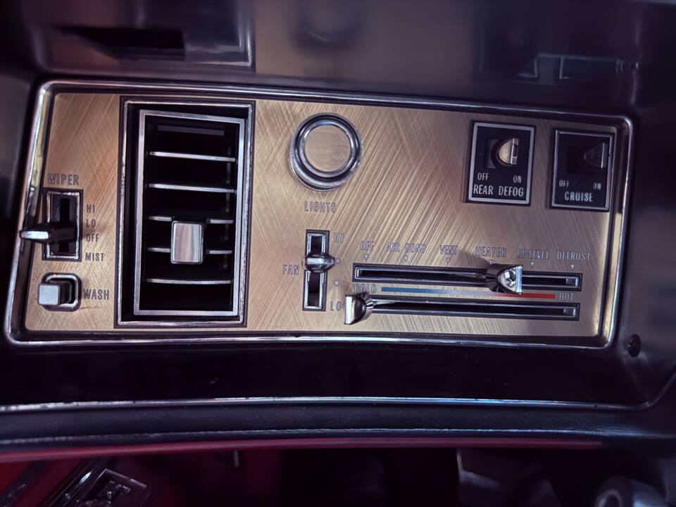 Bild 12/21 von Oldsmobile Toronado Brougham (1973)