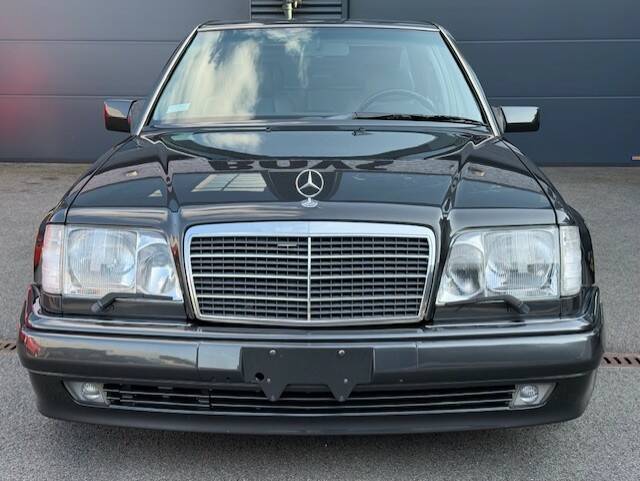 Image 3/24 de Mercedes-Benz E 500 (1994)