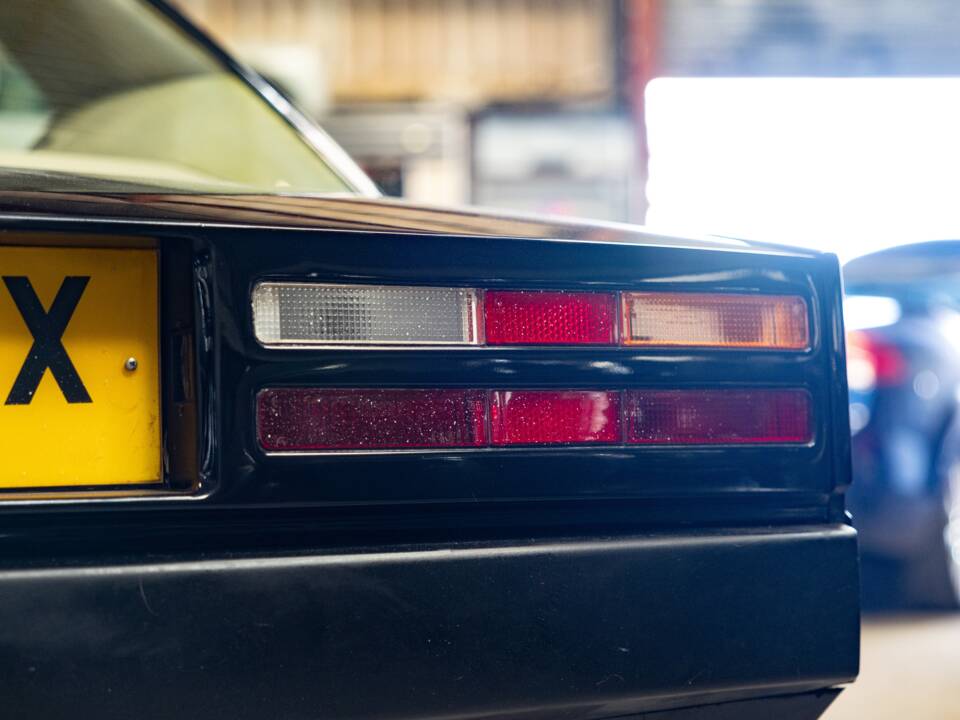 Image 42/44 de Aston Martin Lagonda (1981)